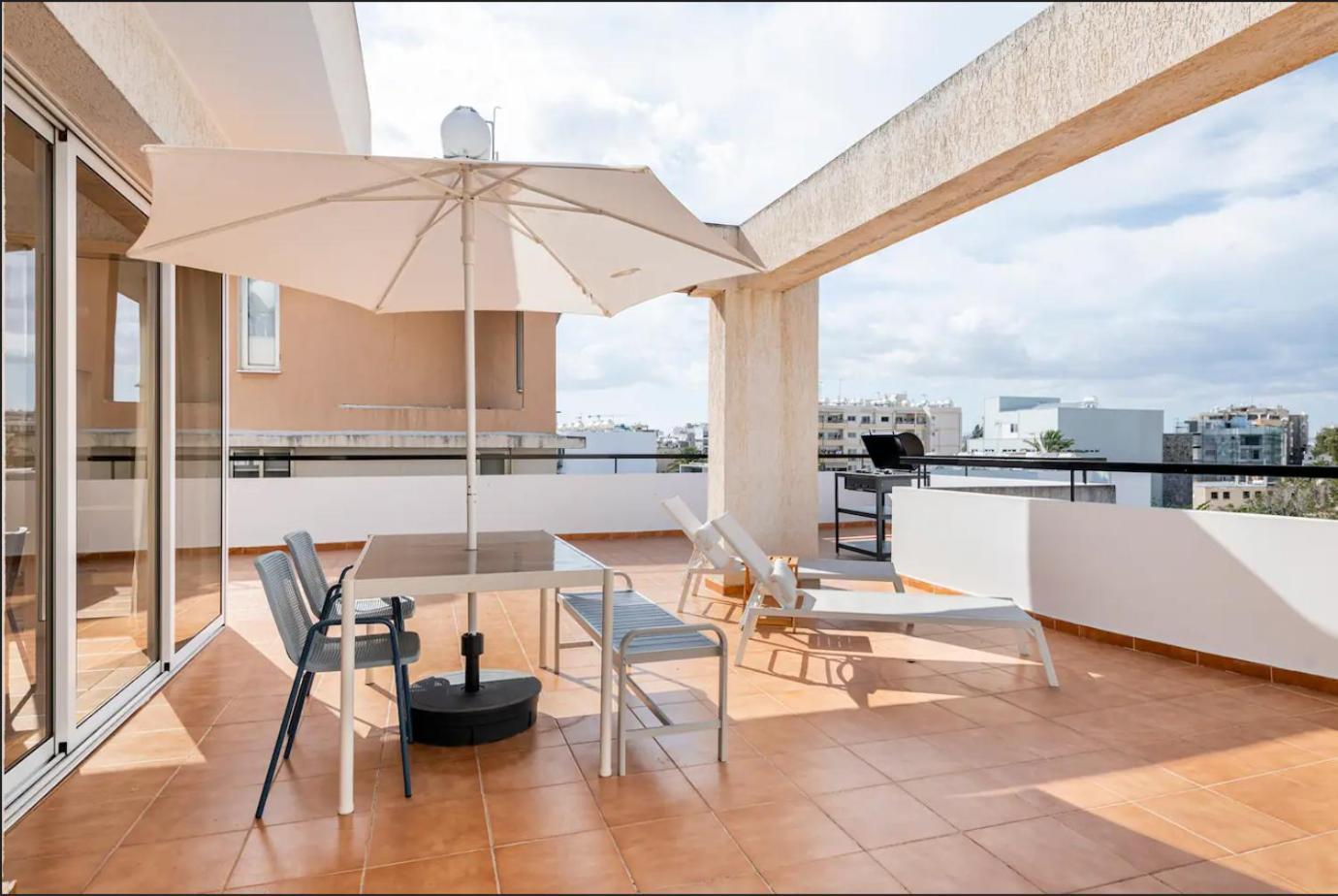 Top Floor Apartment City Center Larnaca Exteriér fotografie